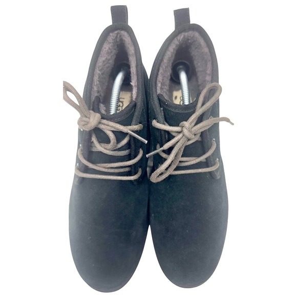 UGG Nealand Boots Black Suede Shearling Lined Lug Chukka Vibram Winter, Men\'s 13
